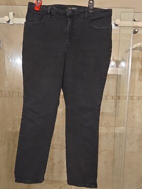 Lee Black Straight-Leg Women’s Jeans